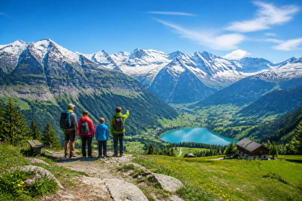 Paysage alpin suisse en mai